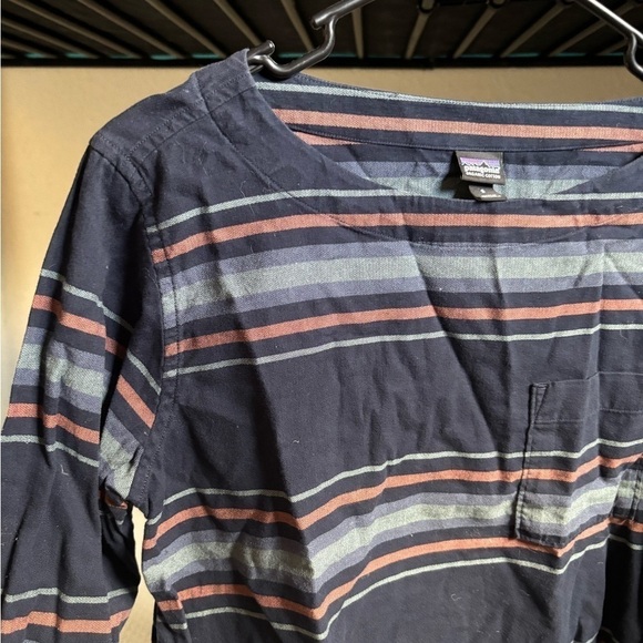Striped Navy Top Patagonia small organic cotton #5479 - Picture 4 of 7